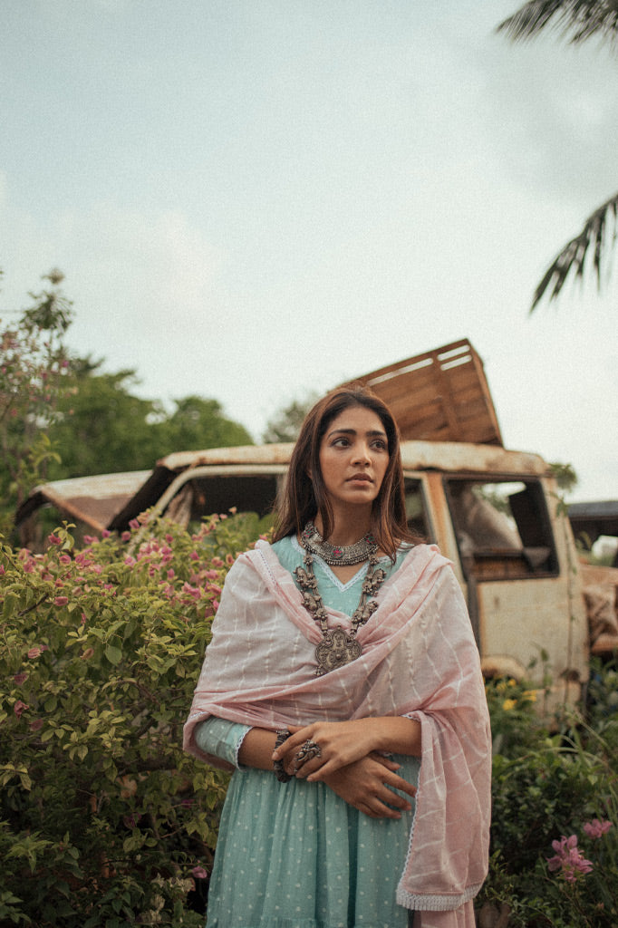 Yogita Bihani in Parampara collection of Neeta Boochra Jewelry