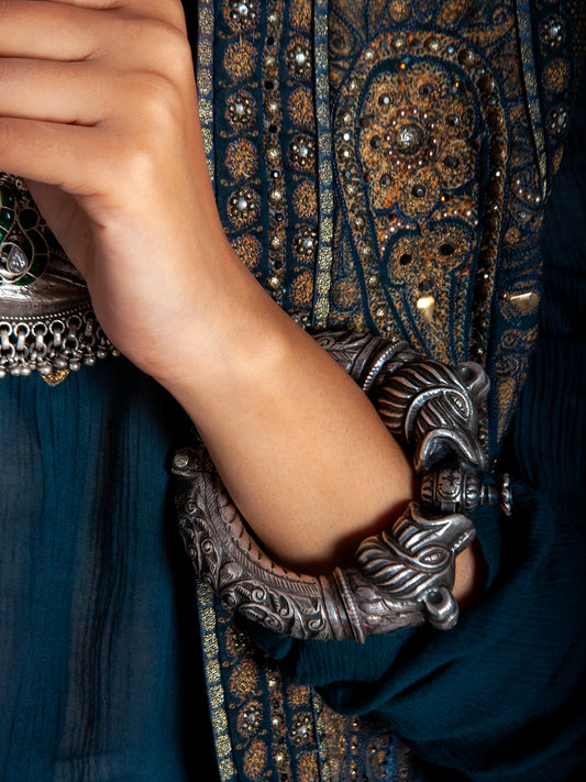 Silver Statement Lion Openable Bangle