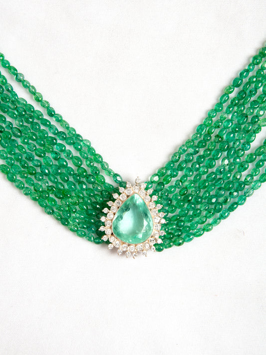 Svarnam Green Statement Necklace