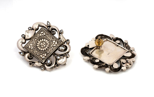 925 Sterling Silver Chitai Studs