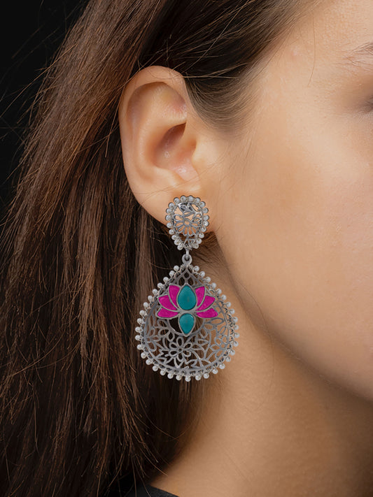 Mesh Earring with Lotus Motif