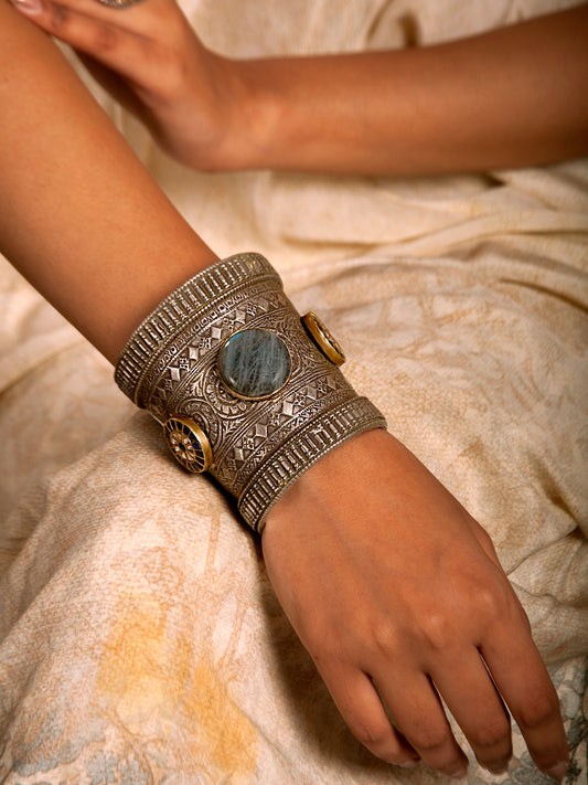 925 Sterling Silver Gemstone Bangle With Kundan