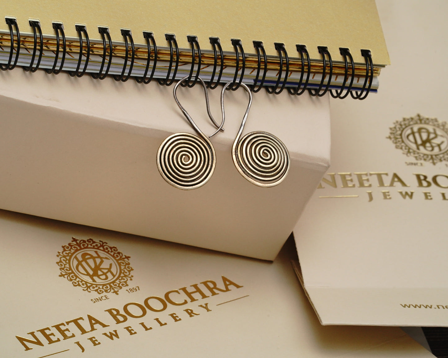 925 Silver Lightweight Earrings - Neeta Boochra Jewellery