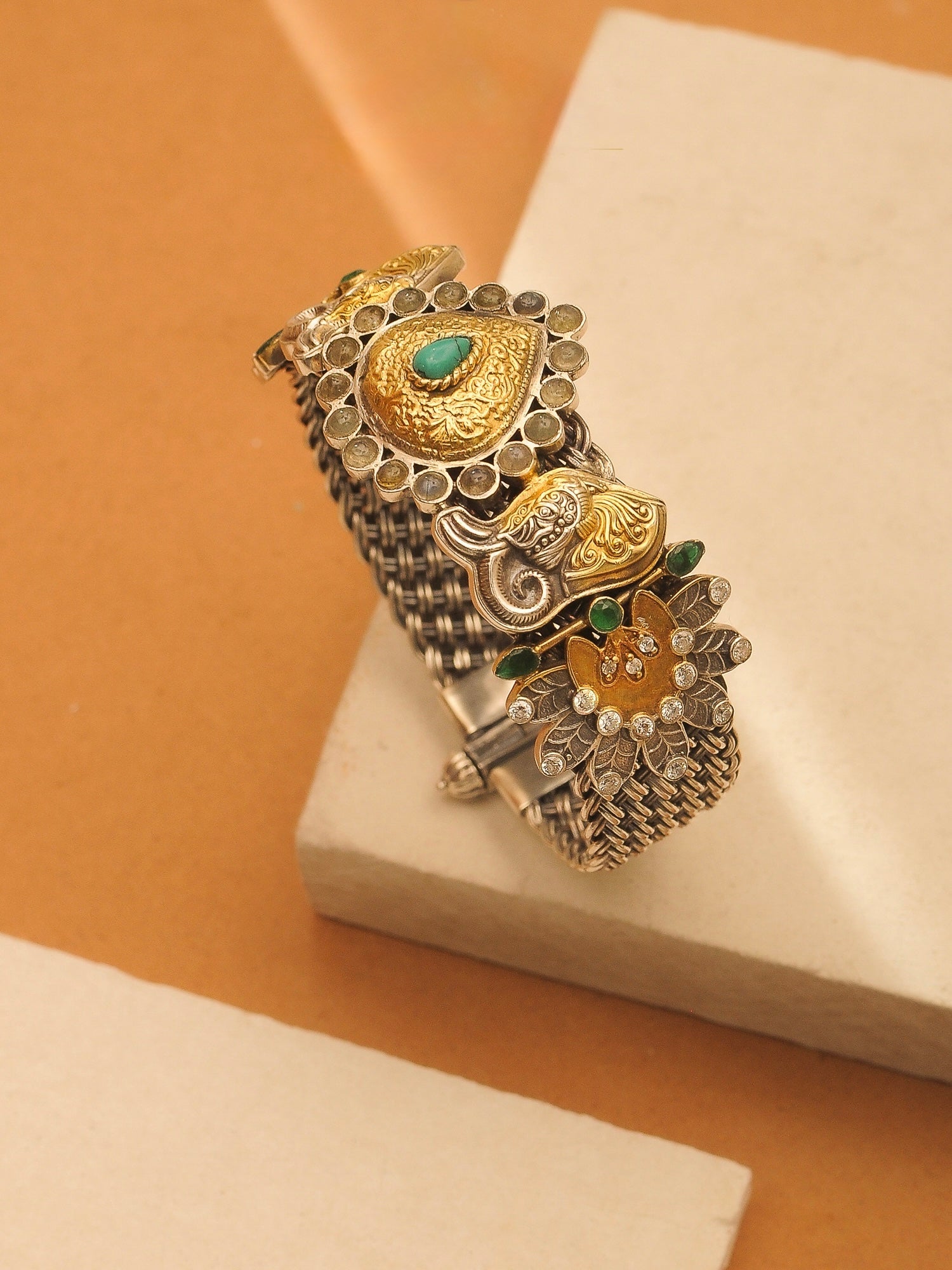 BANGLES Ornate Circles