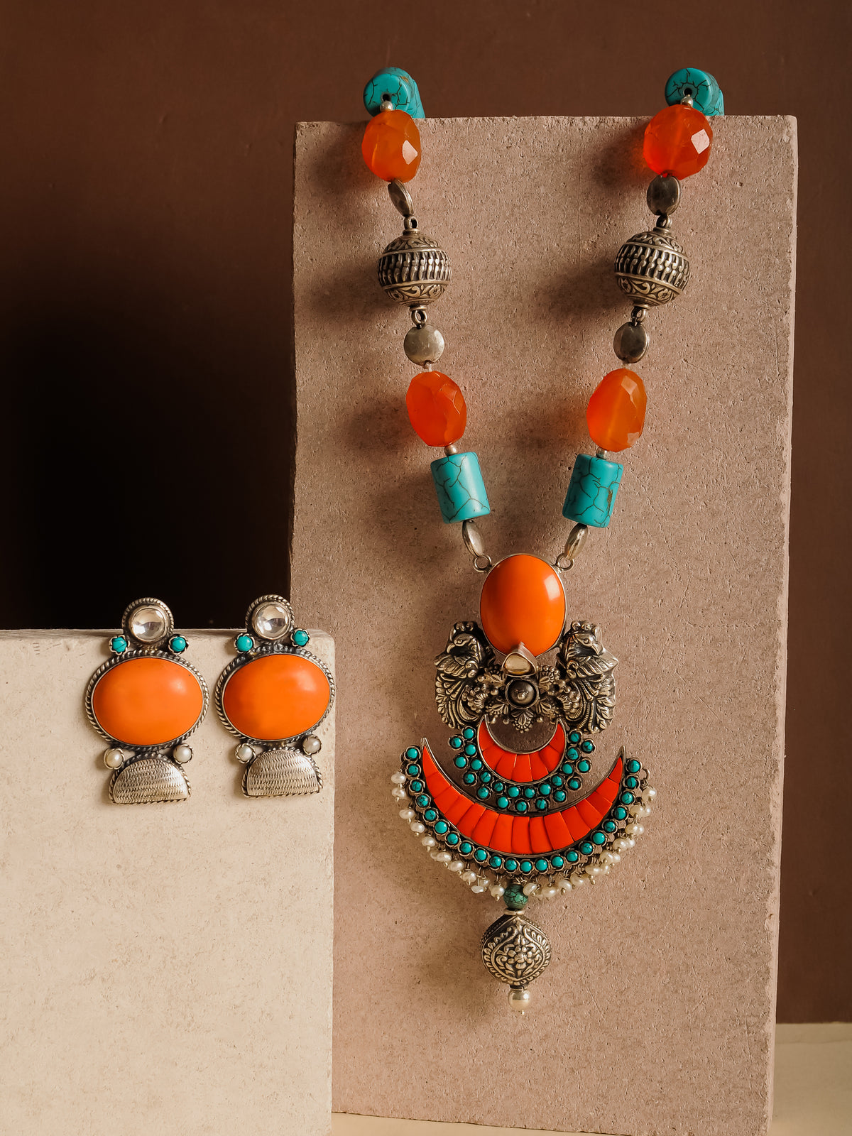 The Sindhu Set view 3