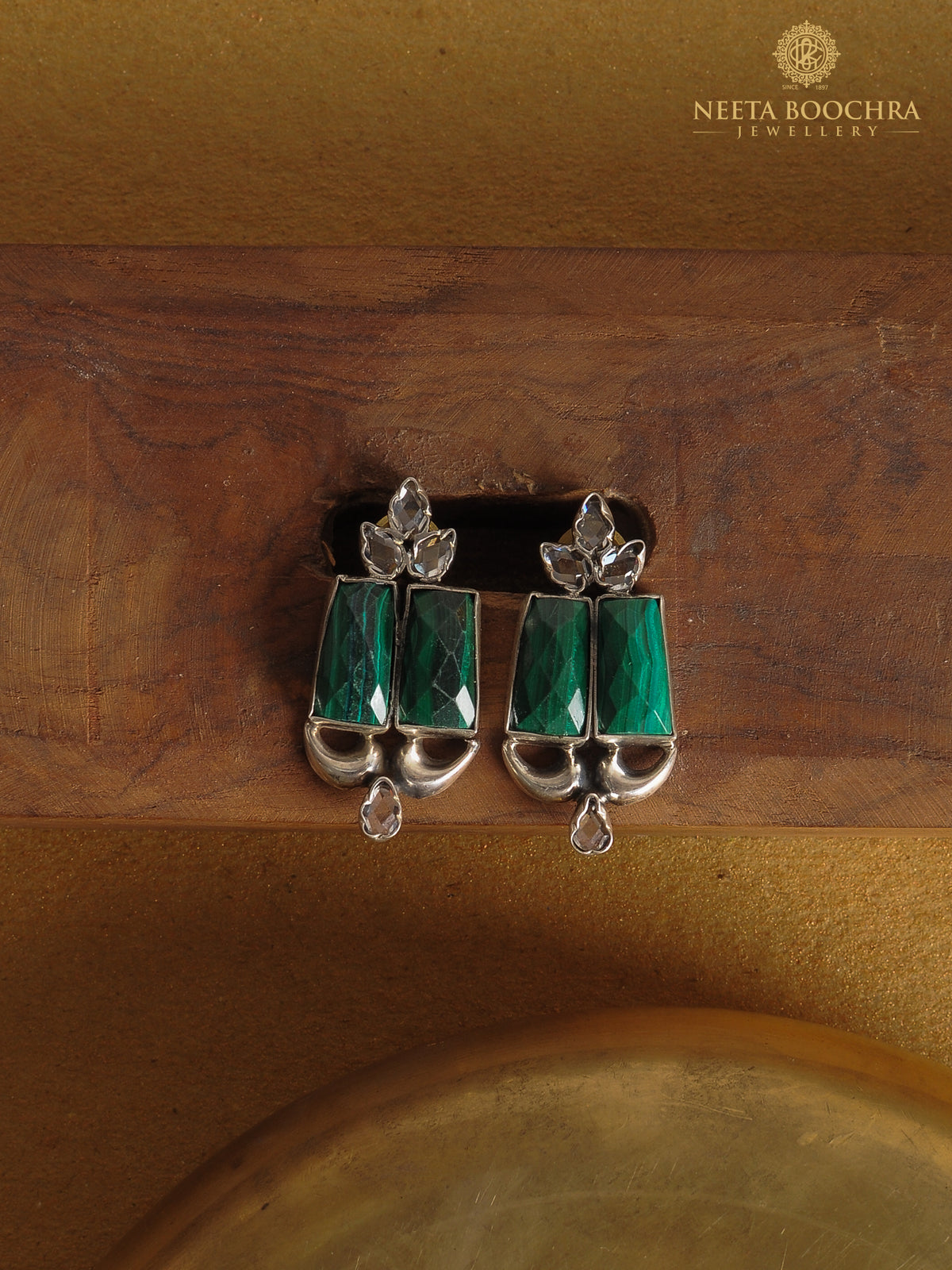 The Malachite Set view 3