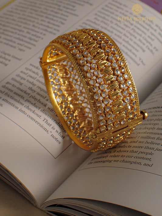The Checker Cuff