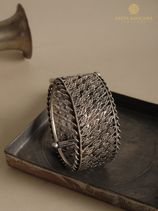 The Karigari Kada