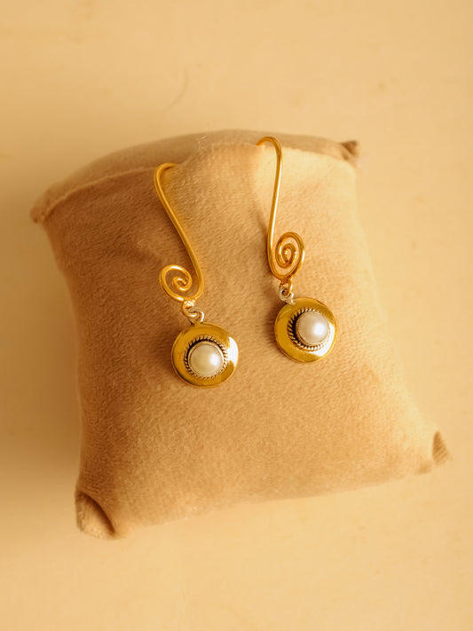 The Bhramar Moti — 925 sterling silver earrings by Neeta Boochra, Jaipur