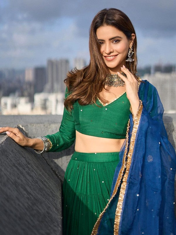 Aamna Sharif wearing Neeta Boochra Jewels