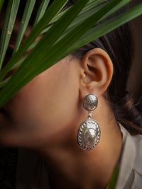 Ovaluxe Earrings view 1