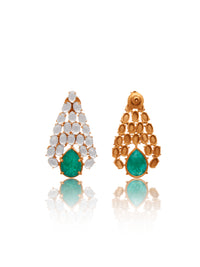 Kundan Triangle Bliss Earrings view 3
