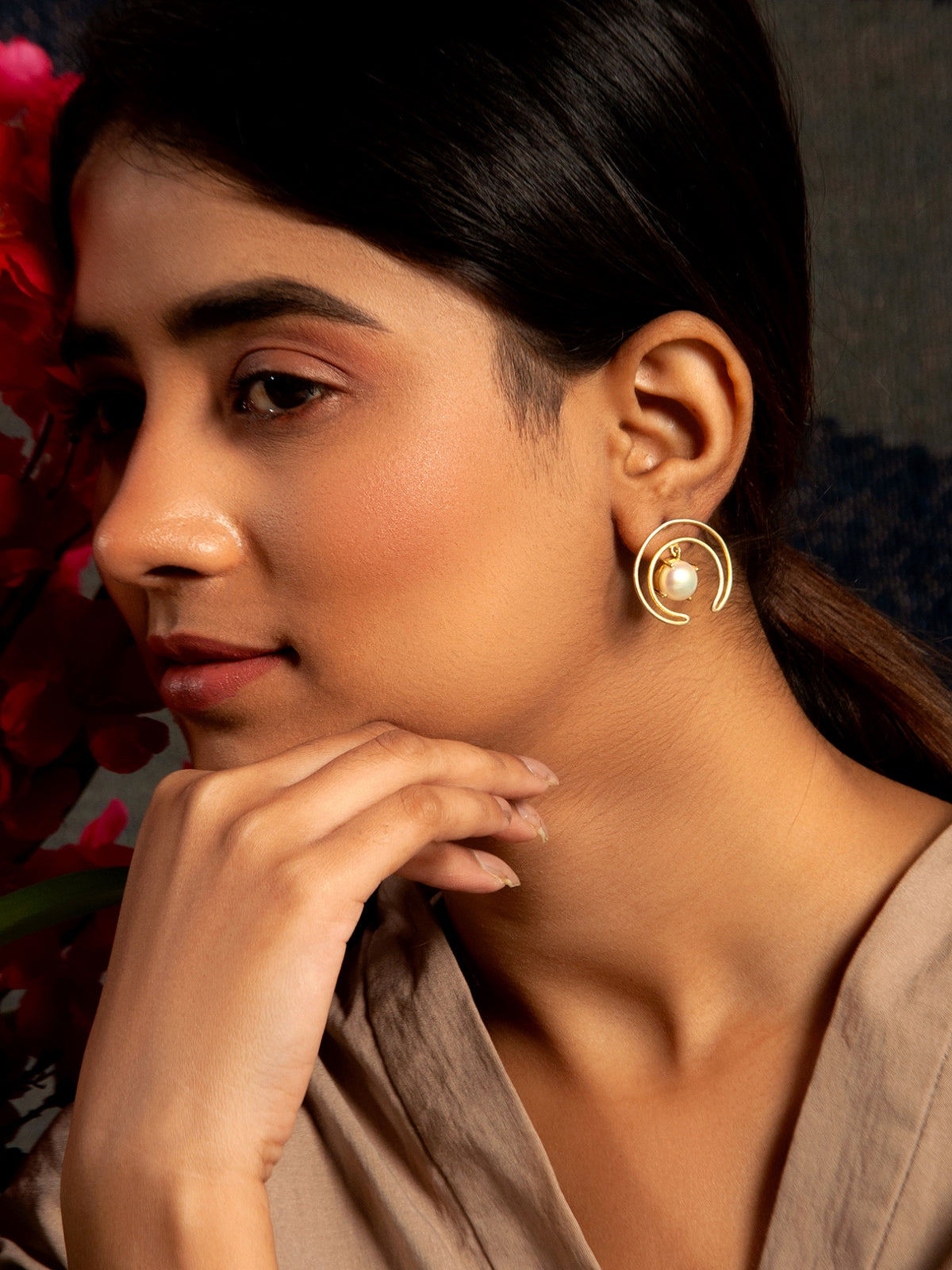Modern Chic: 925 Sterling Silver Contemporary Earrings with Freshwater Pearl view 3