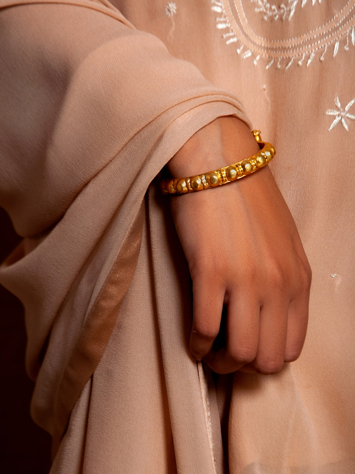 Golden Rawa Elegance: 925 Silver Gold Plated Classic Bangle view 3