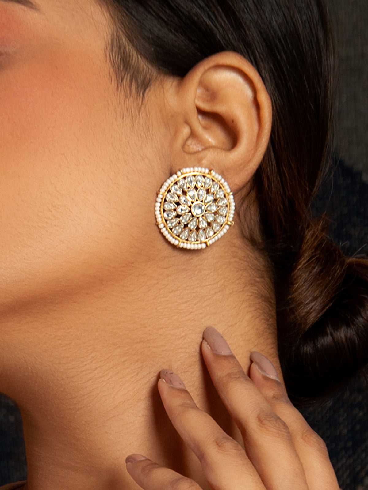 Pearl Radiance: 925 Sterling Silver Circle Earrings with Kundan and Pearl view 3