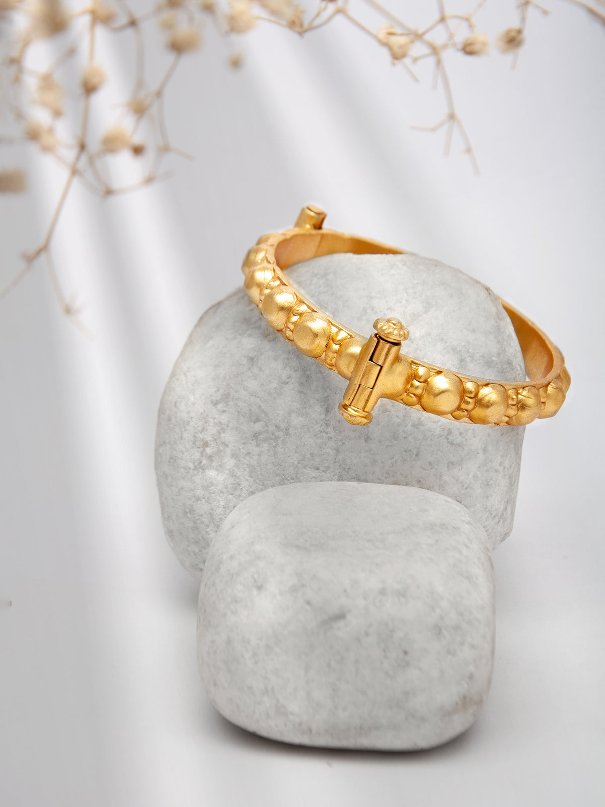 Golden Rawa Elegance: 925 Silver Gold Plated Classic Bangle view 1