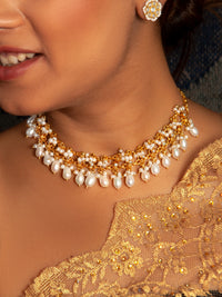 Pearlescent Elegance: 925 Silver Gold Plated Necklace with Pearl Drops view 3