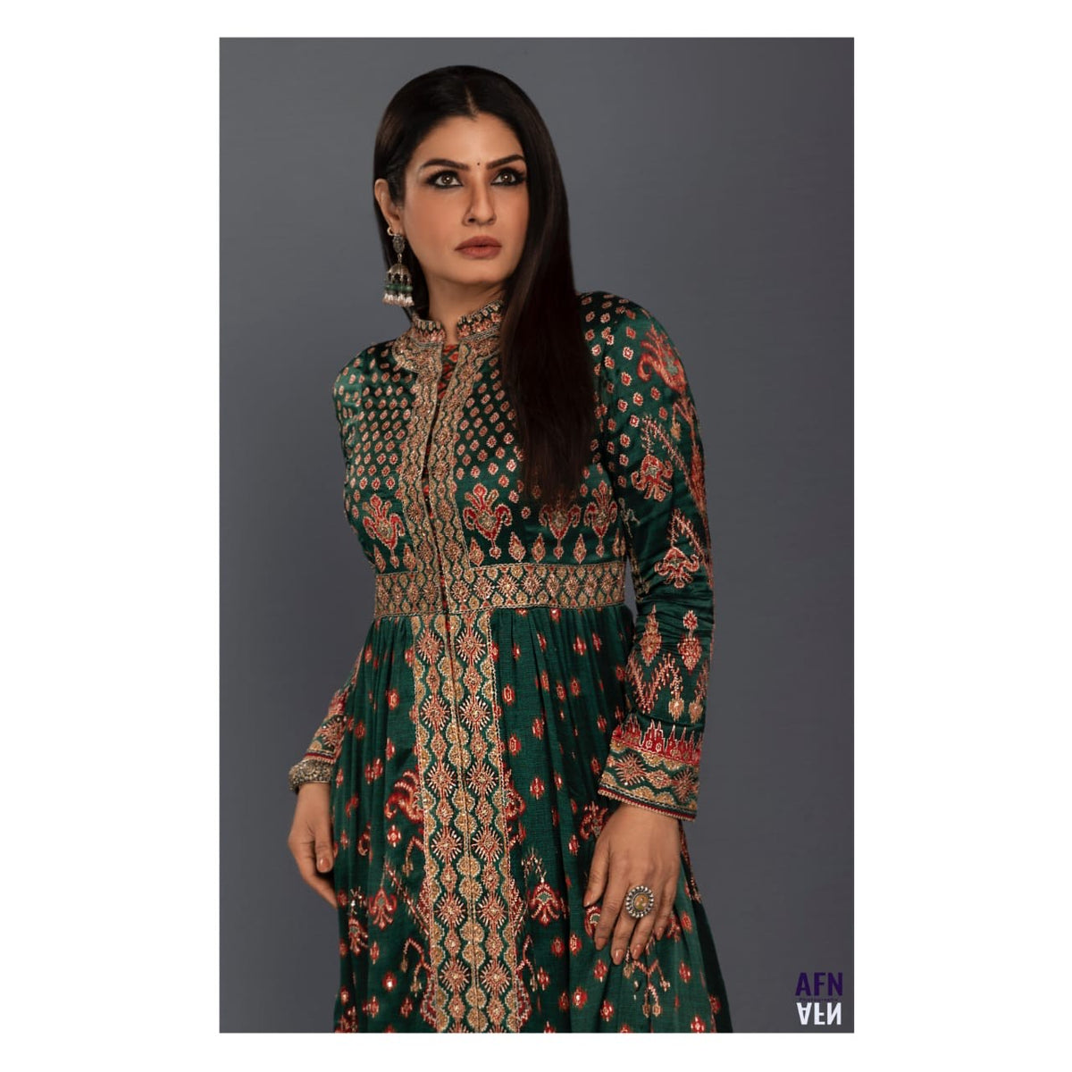 Raveena Tandon Handpainted Adjustable Ring view 1