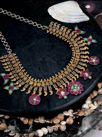 Vidya Balan in our Signature Kundan Necklace view 6