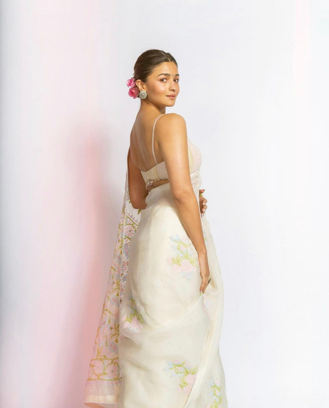 Alia Bhatt Ring view 6