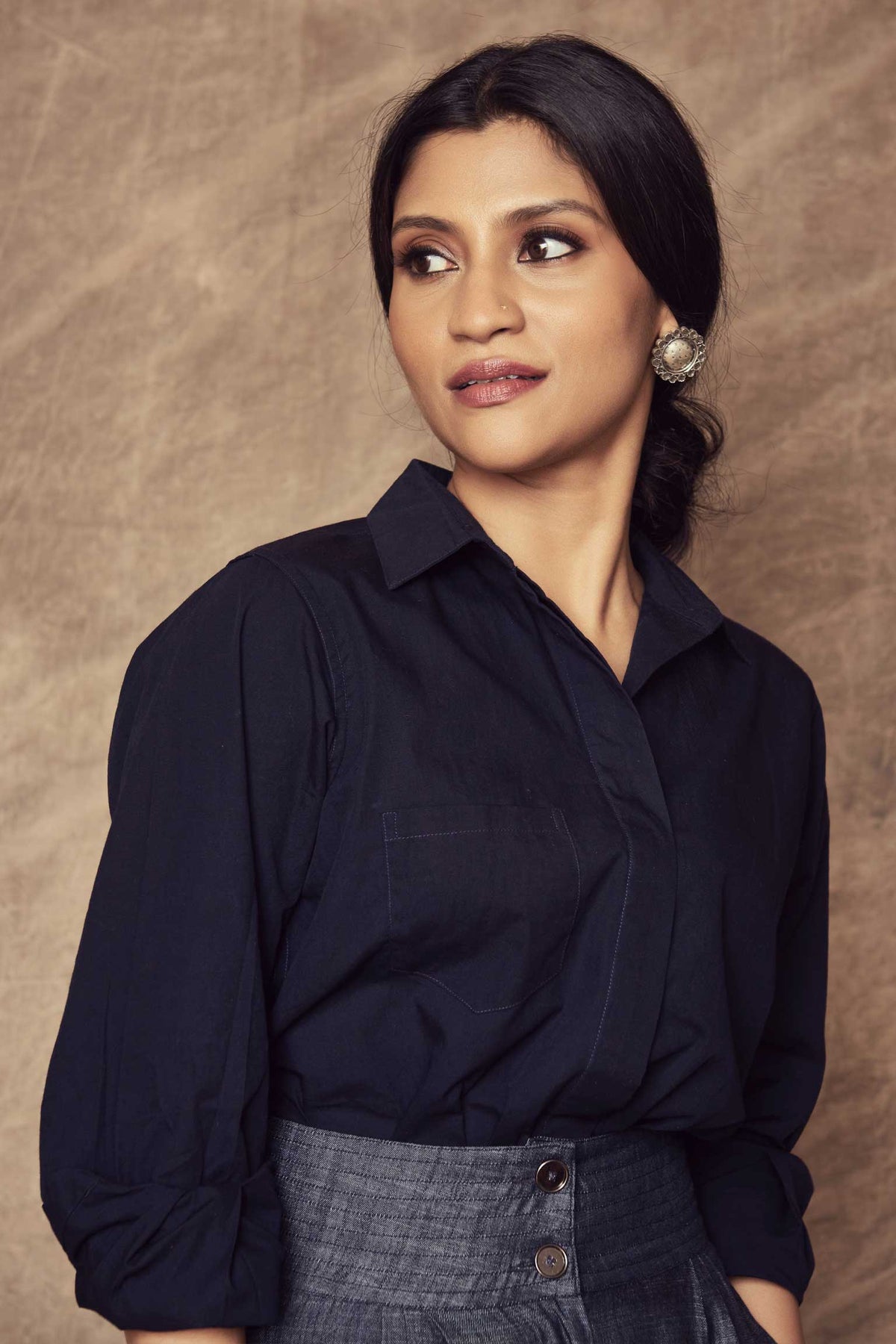 konkona Sen in Samridhi collection of Neeta Boochra Jewelry view 3