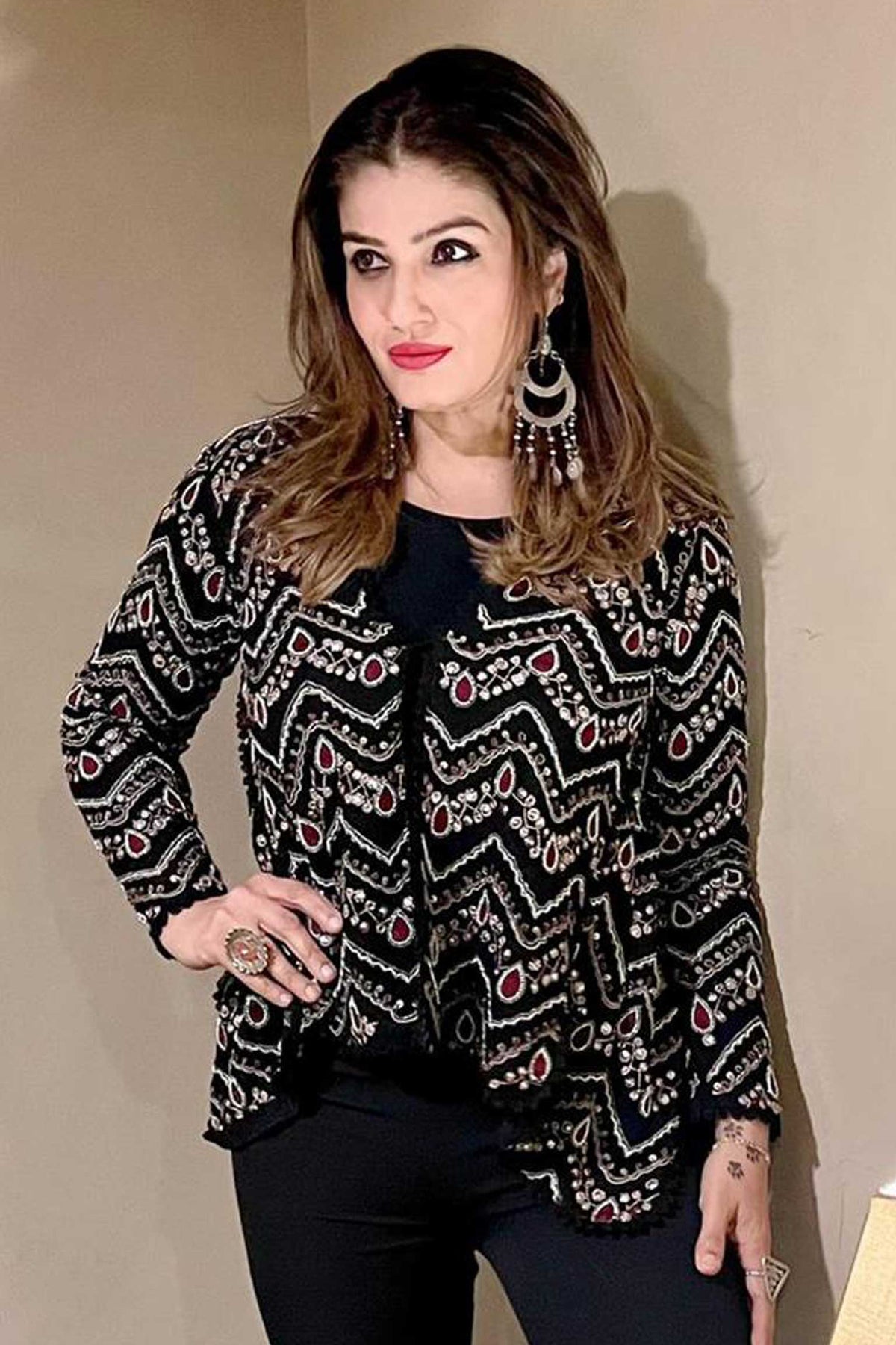 Raveena Tandon in Utkrishta collection of Neeta Boochra Jewelry view 3