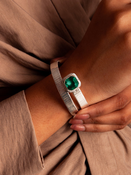 Aurora Emerald Loop Bangle