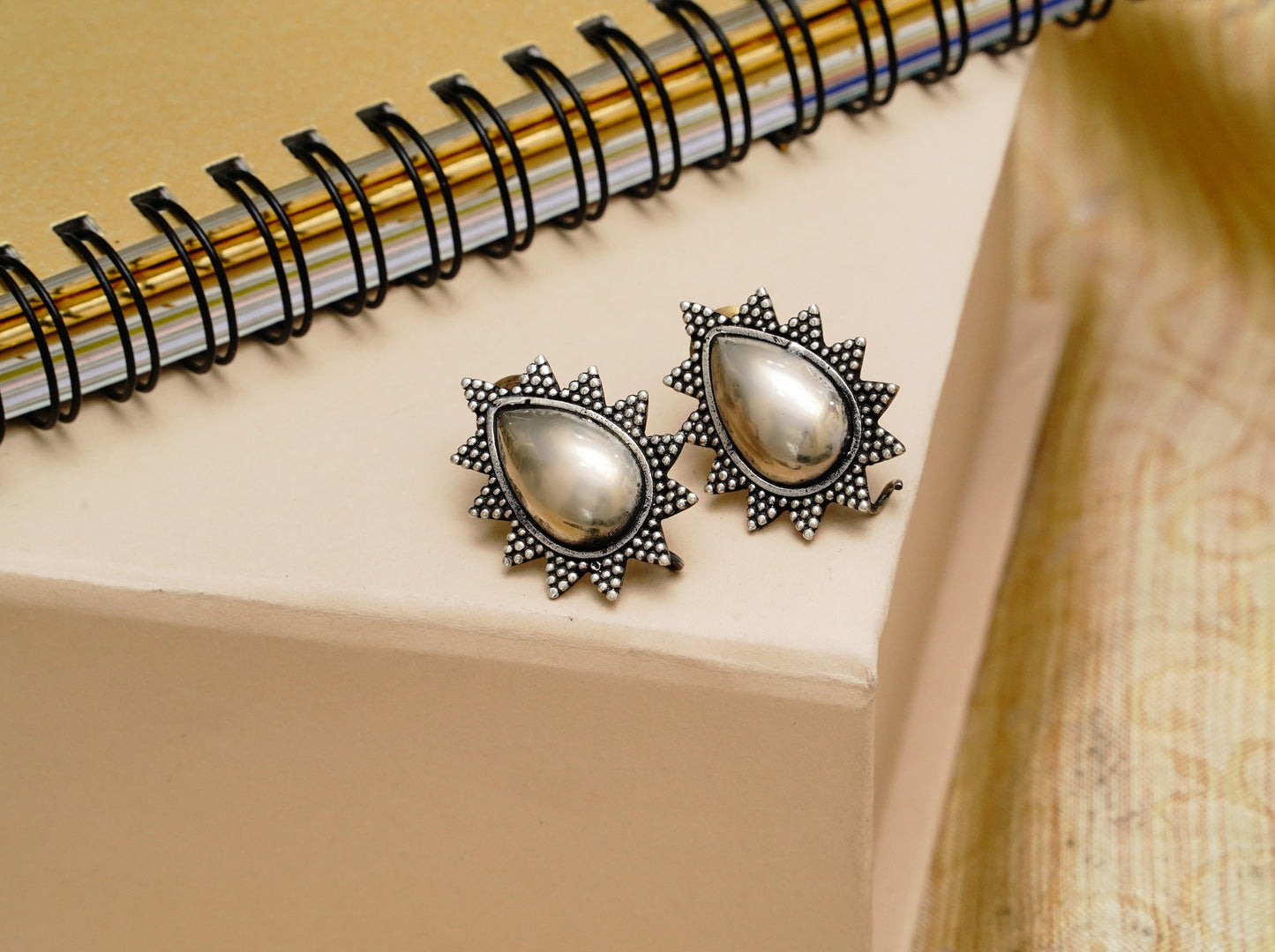 925 Silver Rawa Stud Earrings - Neeta Boochra Jewellery