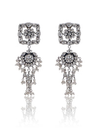 Kundan Fish Motif Earrings view 1