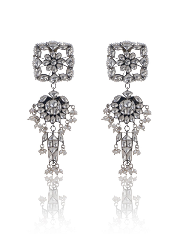 Kundan Fish Motif Earrings