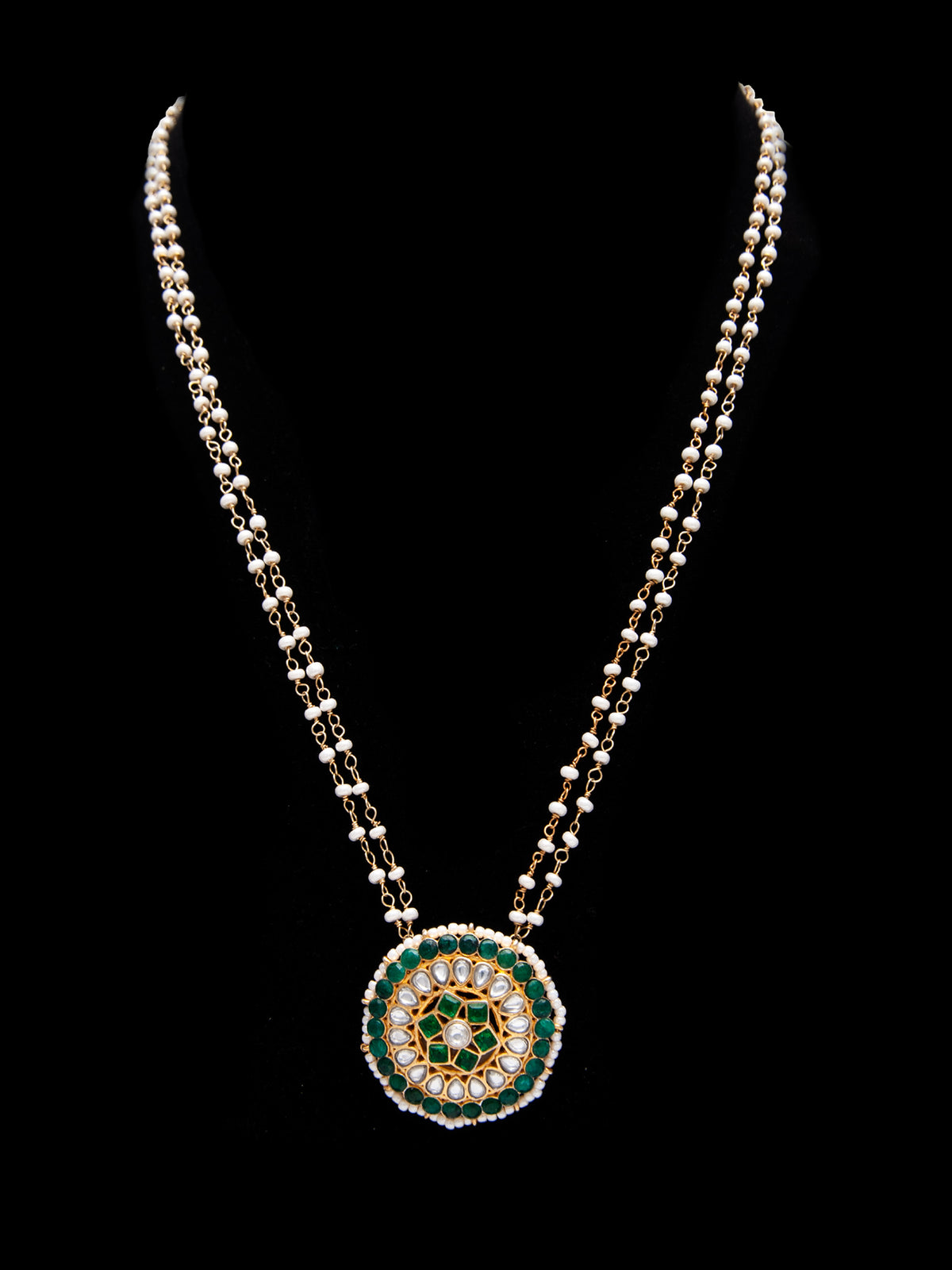 Kundan Pearl Onyx Necklace: A Perfect Blend of Elegance and Style view 3