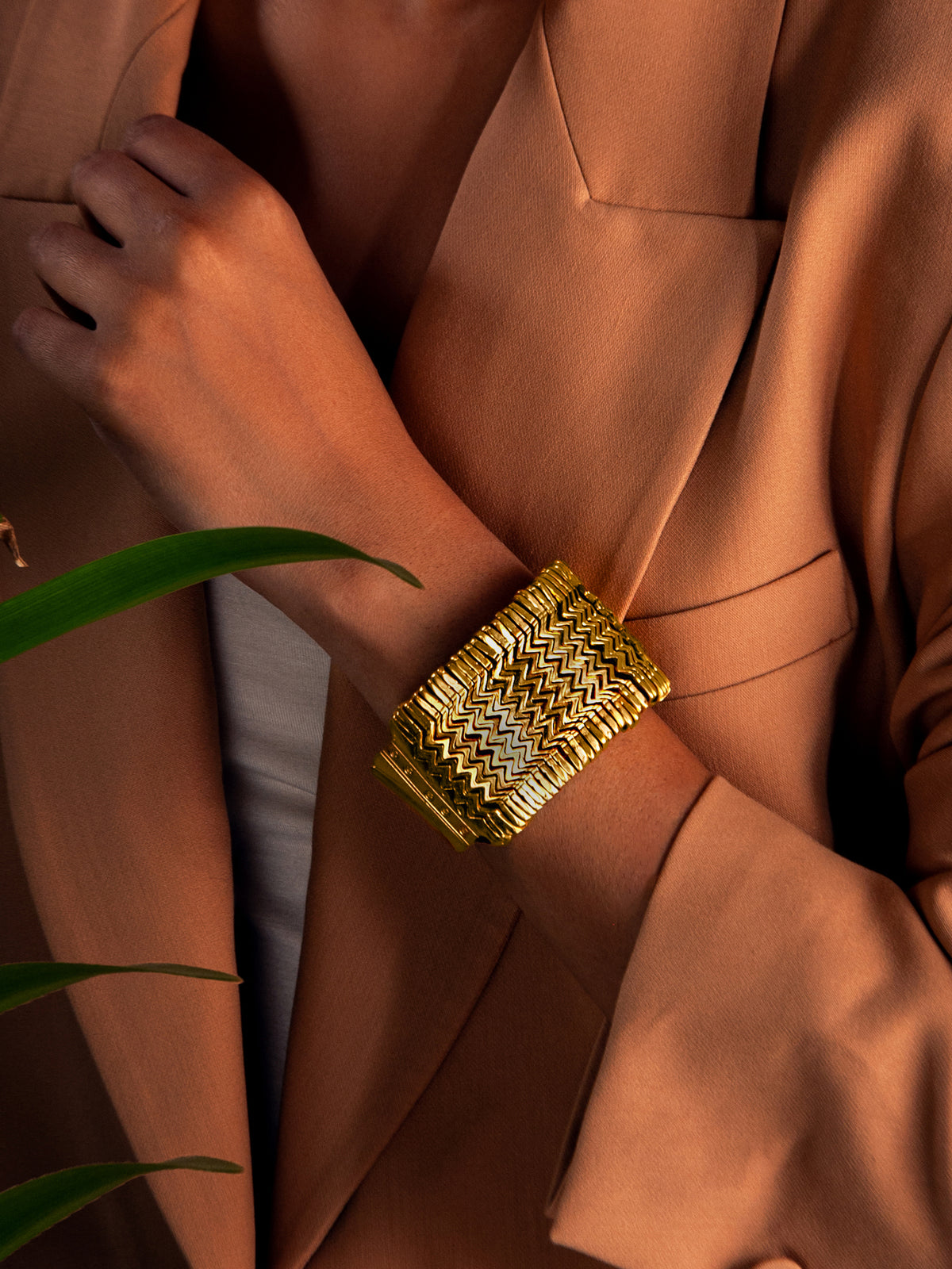 Svarnam Gold Bangle view 2