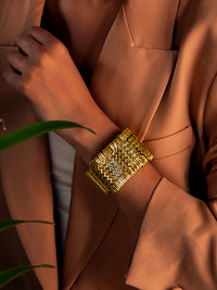 Svarnam Gold Bangle view 2