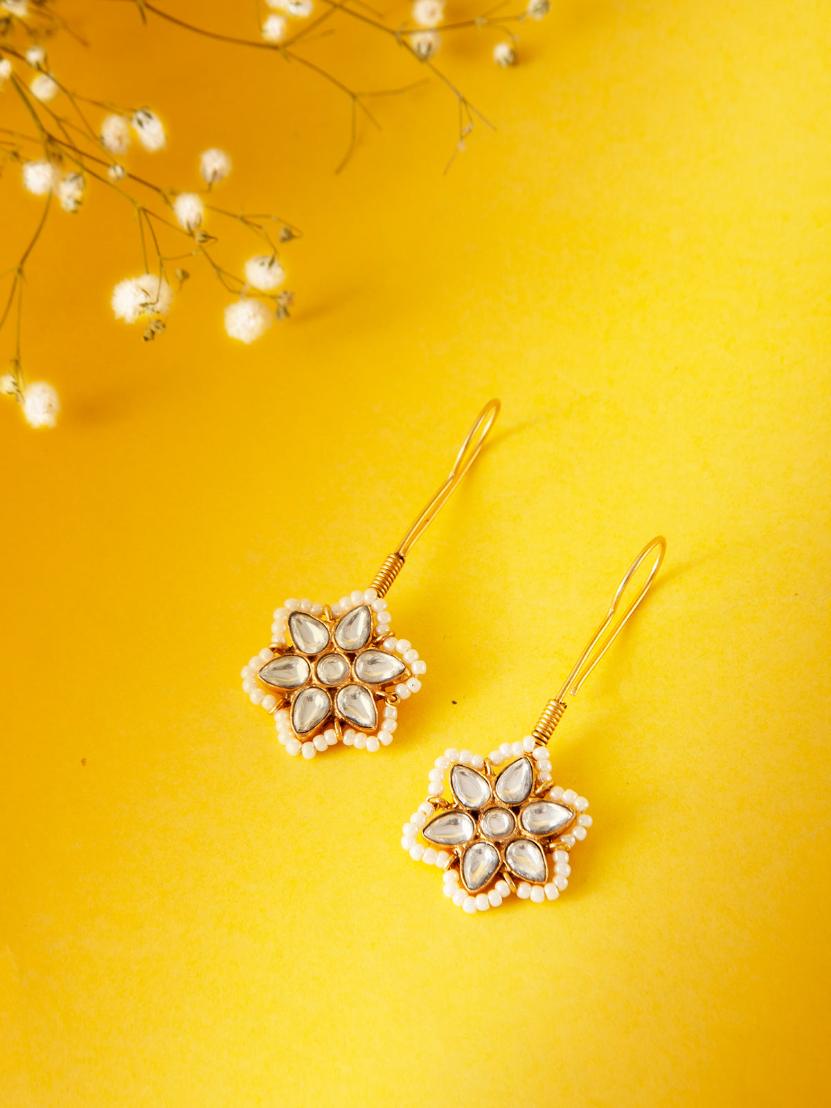 Svarnam Floral Studs view 1