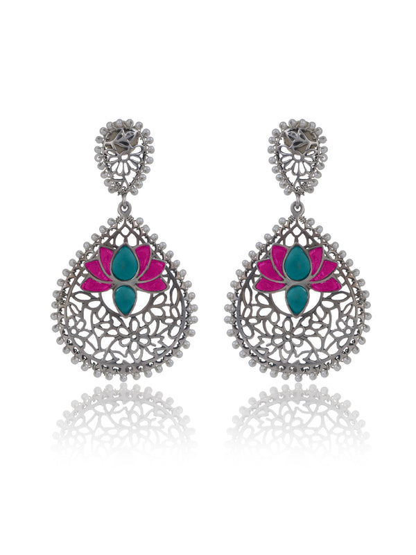 Mesh Earring with Lotus Motif