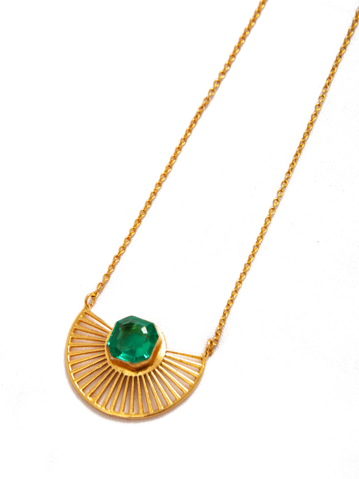Svarnam Emerald Lightweight Necklace view 4