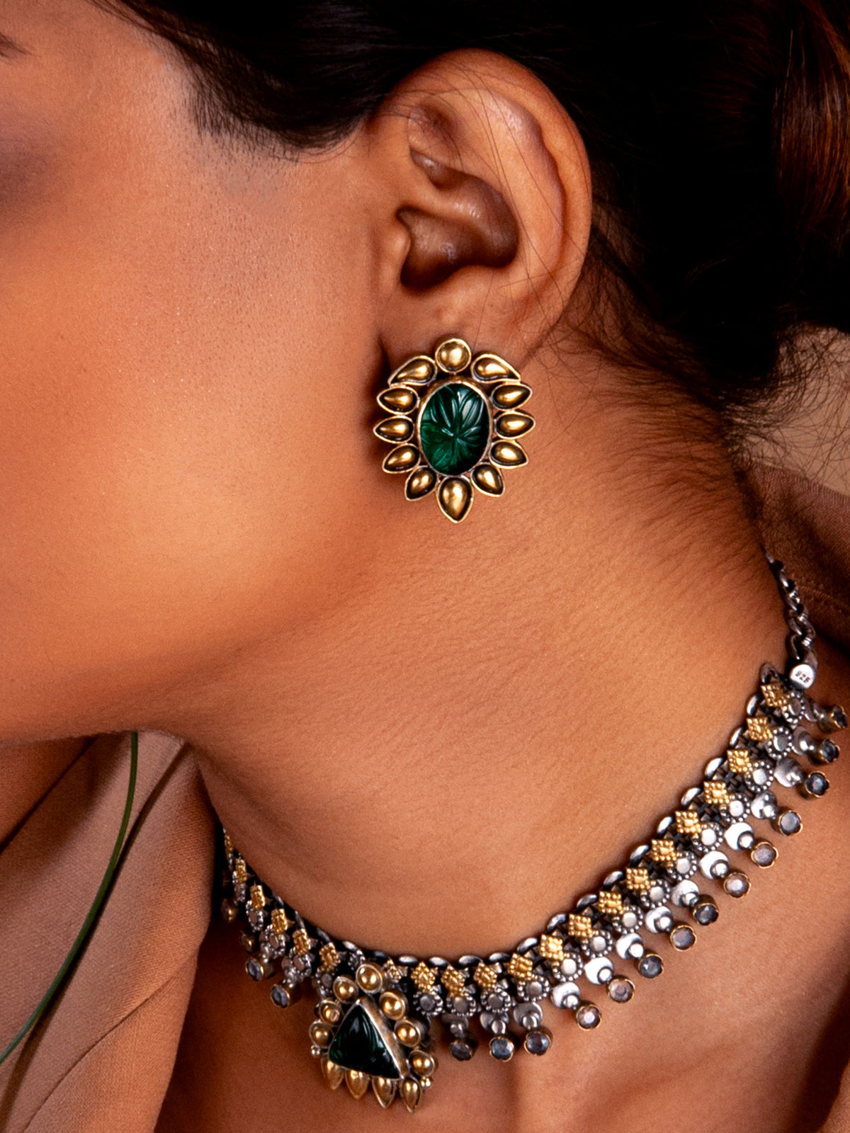 Svarnam Green Carved Studs view 2