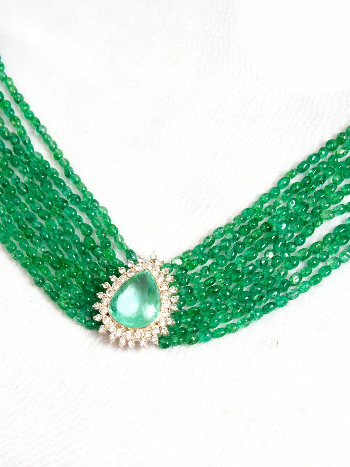 Svarnam Green Statement Necklace view 4