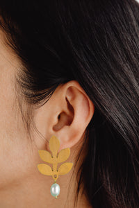 925 Sterling Silver Gold Plated Earring with Pearl Drop view 3