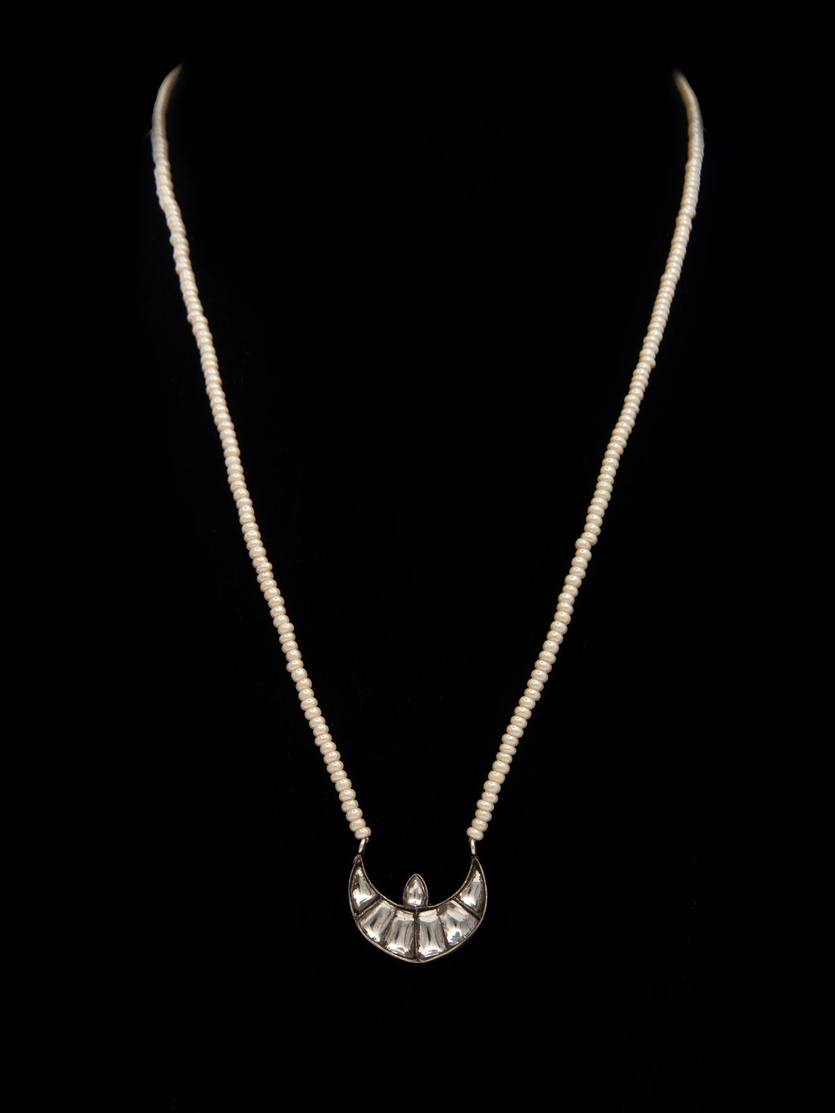 Silver Chaand Kundan Necklace with Pearl view 5