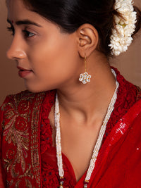 Svarnam Floral Studs view 4