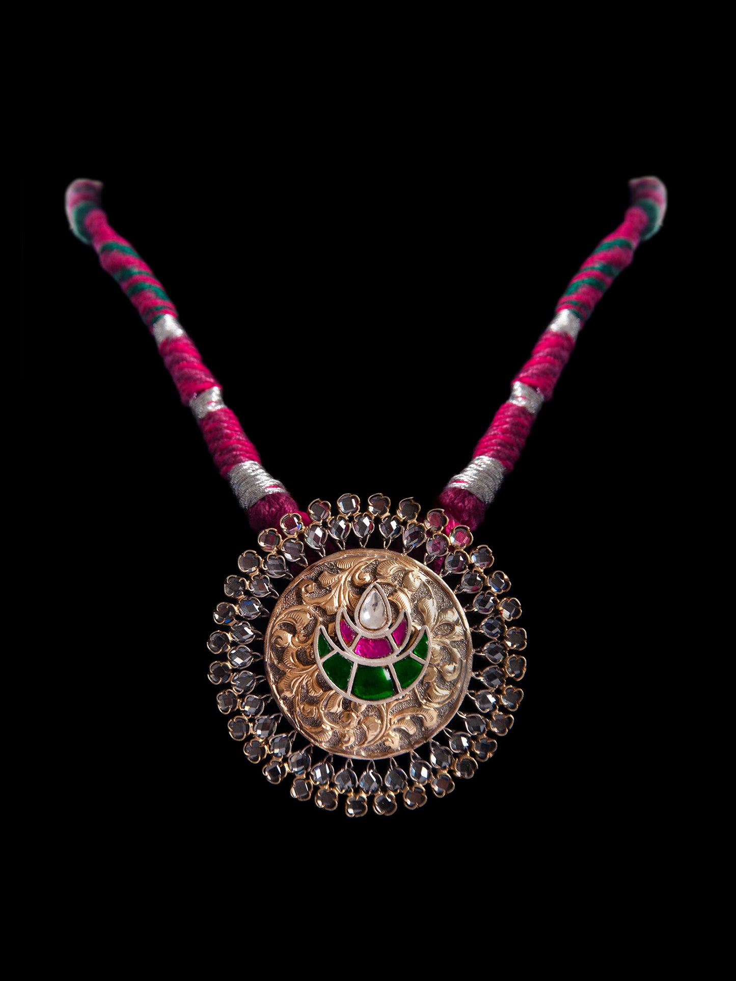 Silver Kundan Two Tone Necklace with Chitai