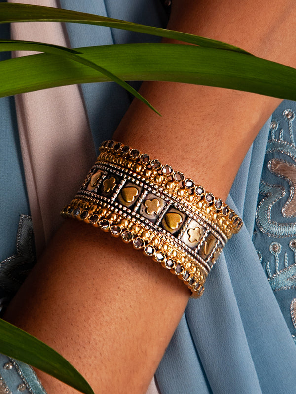 Kalbeliya Gold Hand Embossing Bangle