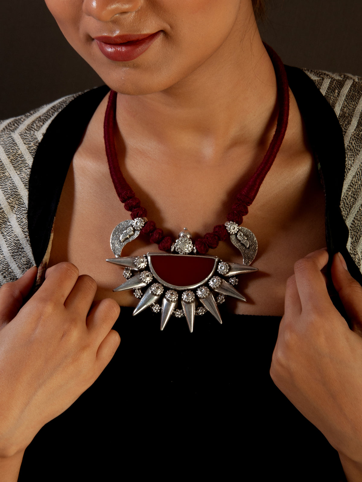 Silver Cornelion Thread Necklace view 1