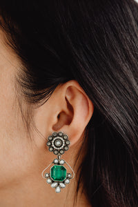 925 Sterling Silver Earrings with Green Gemstone and Pearls view 3