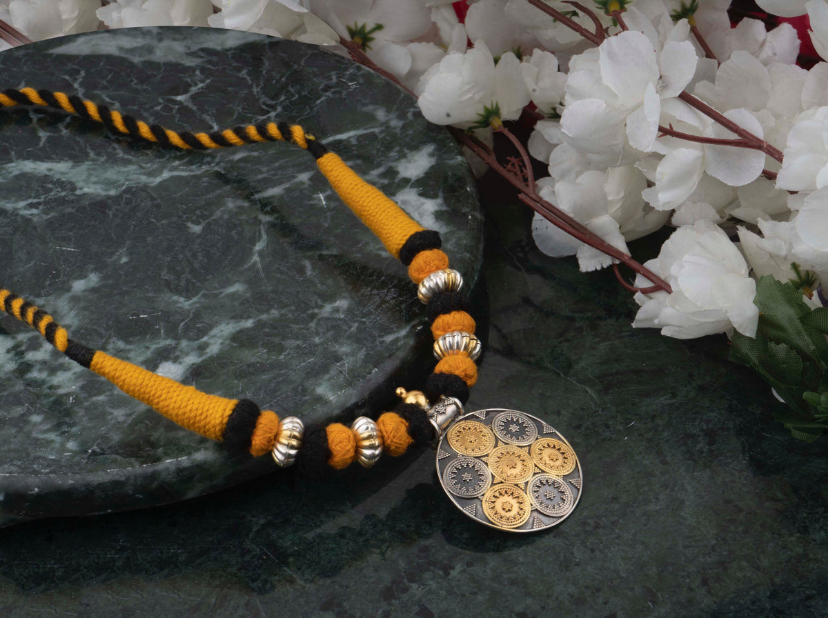 925 Sterling Silver Two Tone Fine Rawa Work Necklace with Kundan Floral Motif view 5