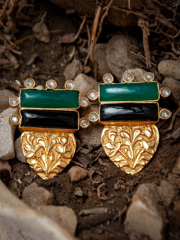 925 Sterling Silver Embossing Kundan  Earrings with Green and Black Onyx alternate