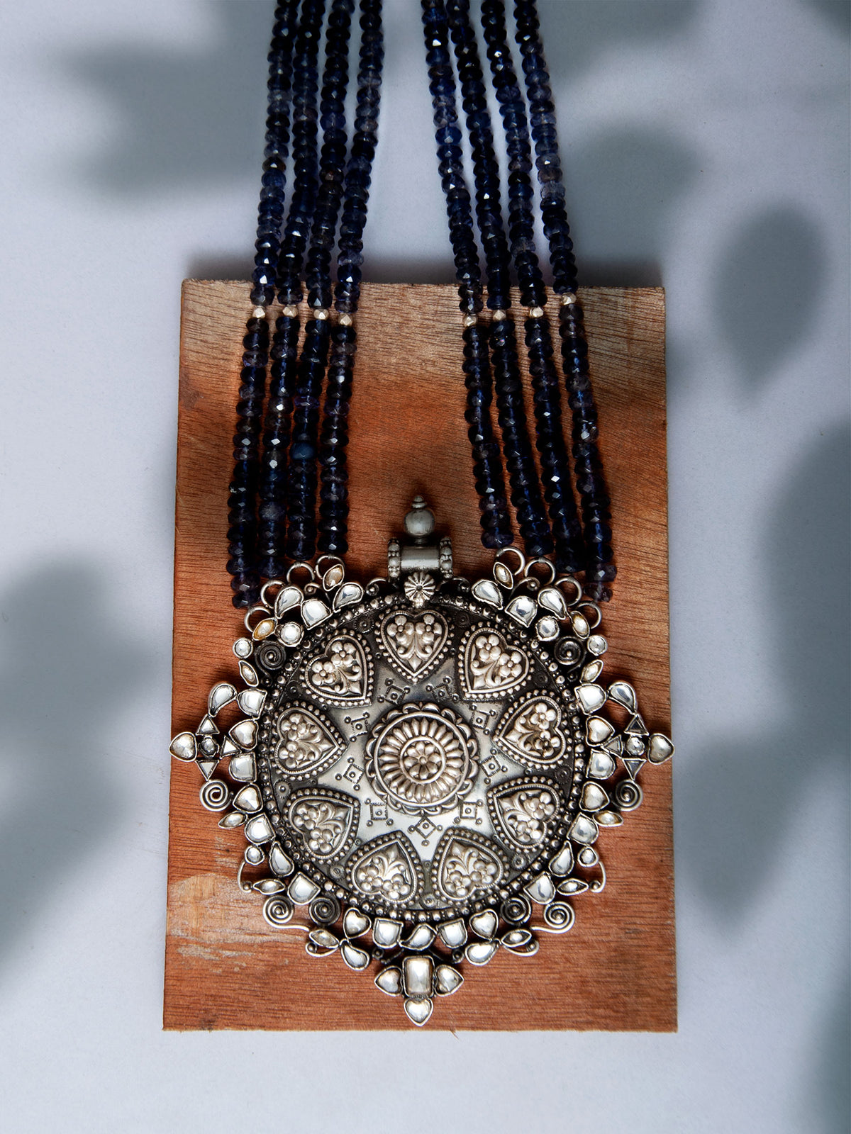 925 Sterling Silver AAA+ Quality Iolite Gemstone Beaded Necklace With Kundan and Pearl view 3
