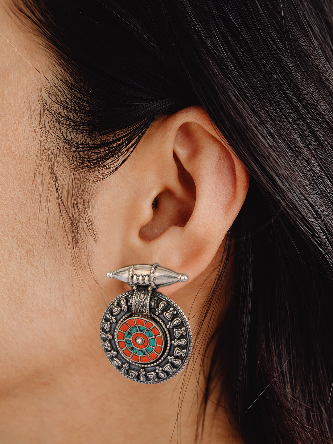 925 Sterling Silver Chitai Earrings with Kundan Motif view 2