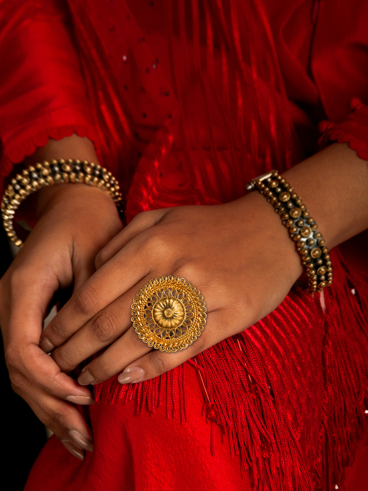 Svarnam Gold Mesh Ring view 2